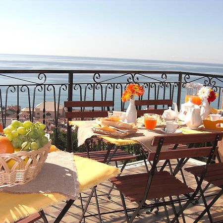 Pietra Preziosa Bed & Breakfast Pietra Ligure Buitenkant foto